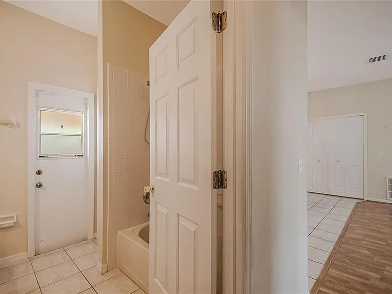 603 Pinehurst Ct — Photo 38