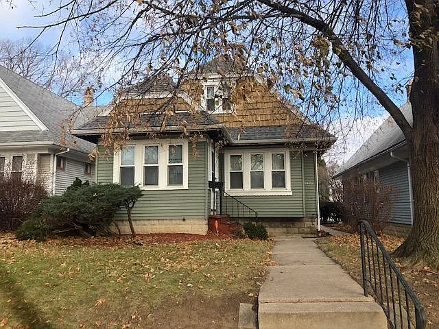 6420 W Locust St photo 1