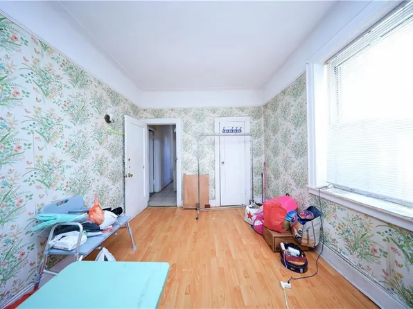 97 Avenue S image 10 of 32