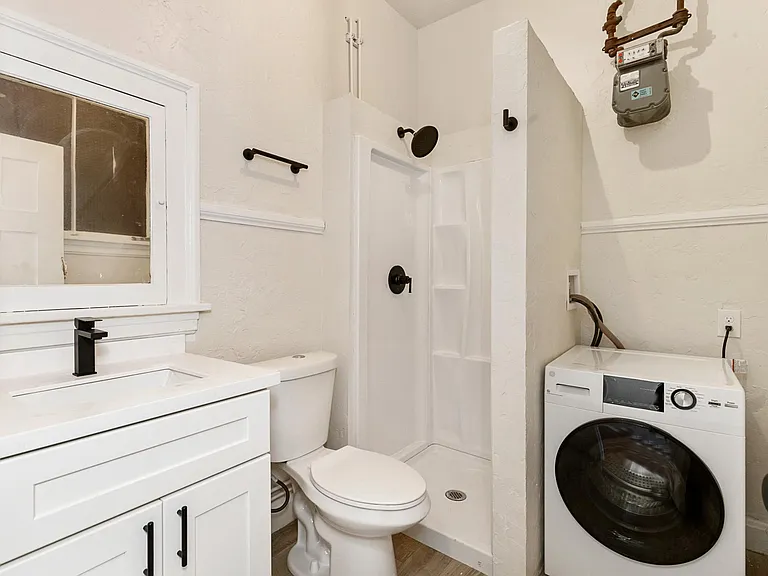 1633 Boylston Ave — Photo 10