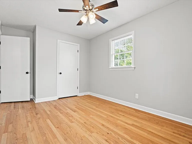 423 Sheffield Dr — Photo 38