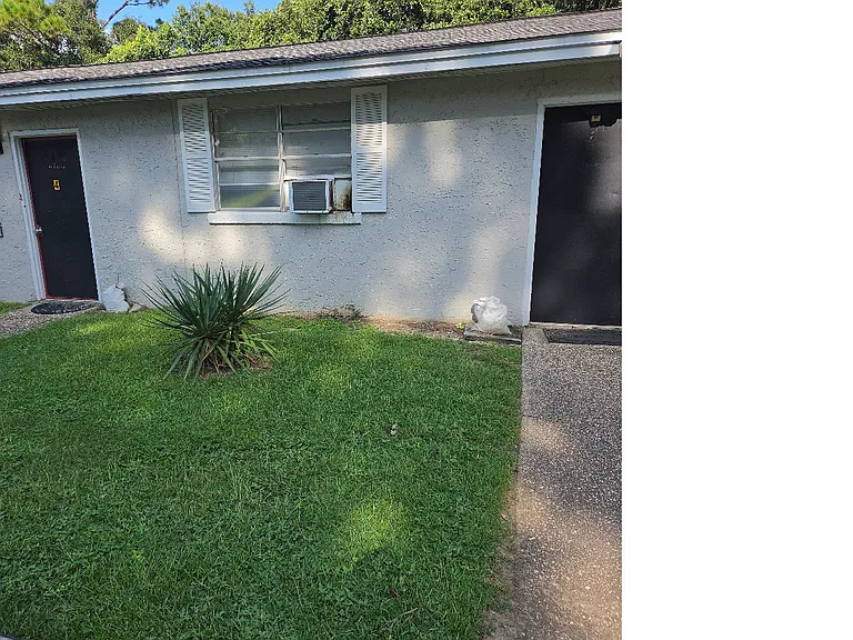 671 E Olive Rd #5 — Photo 1