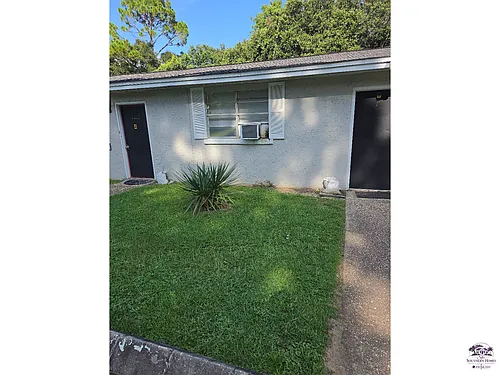 671 E Olive Rd Photo 1
