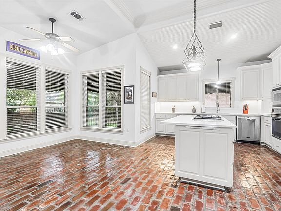 5th image of 40245 Swan Cir