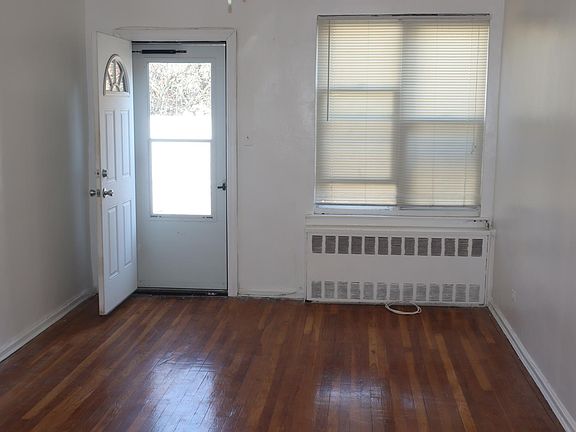 4th image of 1743 E 55th St #1