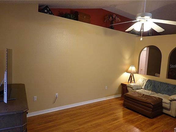 3rd image of 1204 Welch Hill Cir