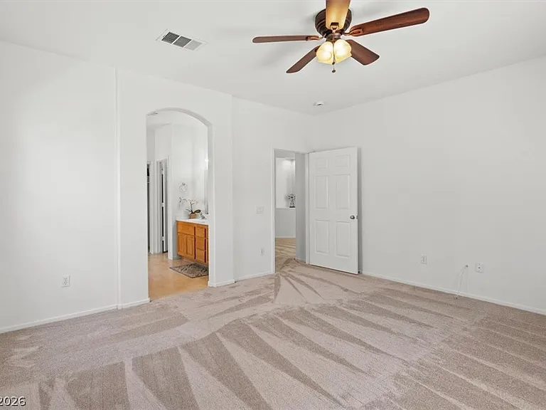 3213 Carbondale St — Photo 16