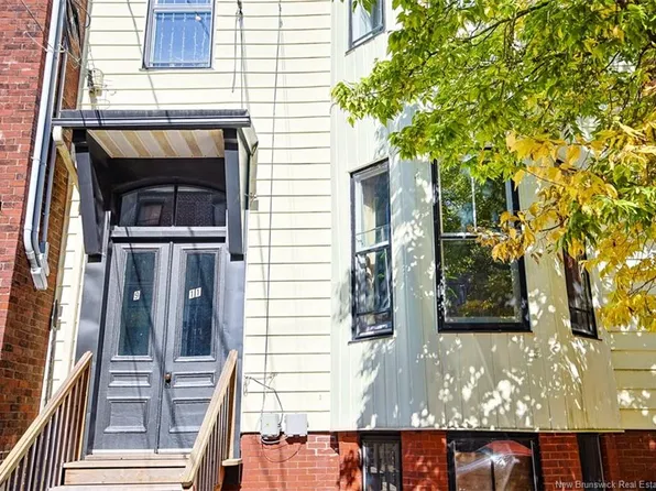 11 Horsfield St #9, Saint John, NB E2L 1L8