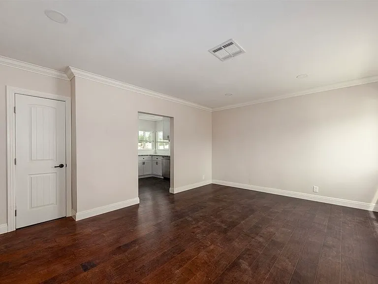 25770 Miramonte St — Photo 3