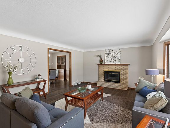 4th image of 7533 Imperial Dr N