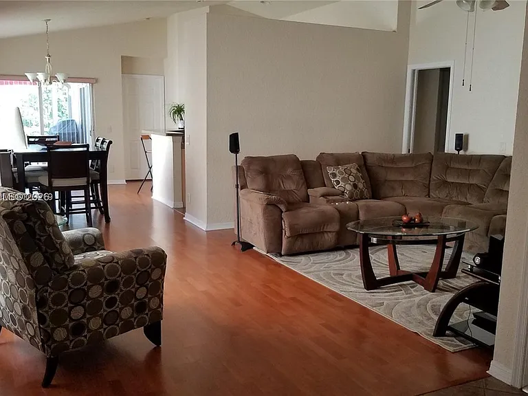 1440 Canary Island Dr — Photo 5