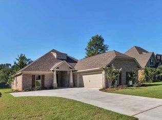 9285 Pecan Grove Dr, Mobile, AL 36695