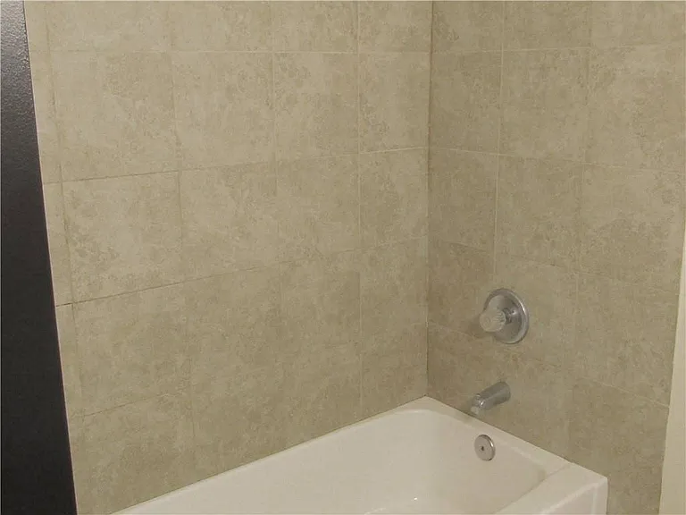129 Fountain Dr — Photo 8