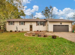 138 Willow Dr, Redgranite, WI 54970