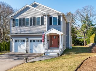 64 Oak St, Wellesley, MA 02482