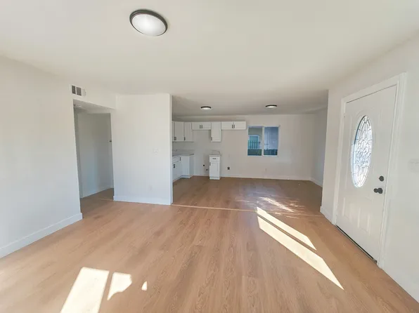 1219 E 57th St #1219A, Los Angeles, CA 90011