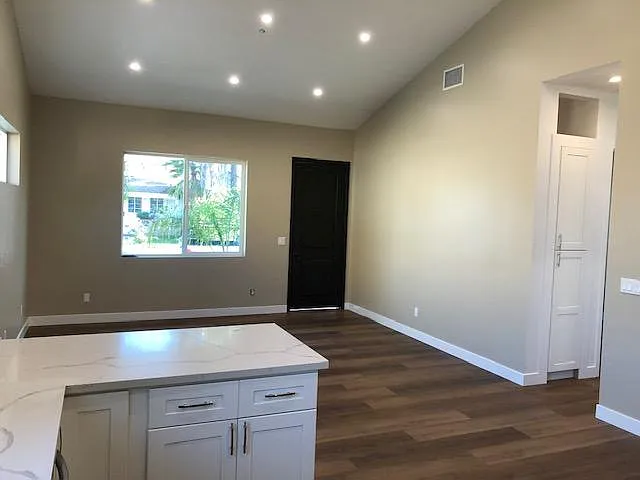 17464 Tiara St — Photo 17