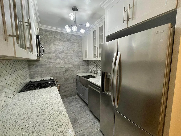 62-98 Saunders St #1 — Photo 15