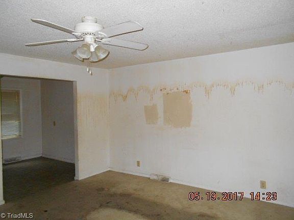 2nd image of 313 Graves St