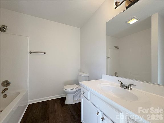 4th image of 141 Pratt Ln