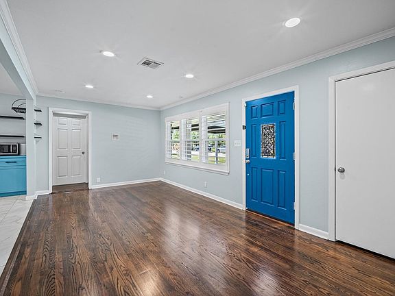 5th image of 4717 Chrystell Ln