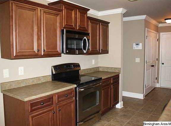 5th image of 1025 Garnet Dr