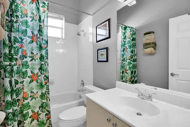 2405 SE 5th Ct — Photo 31