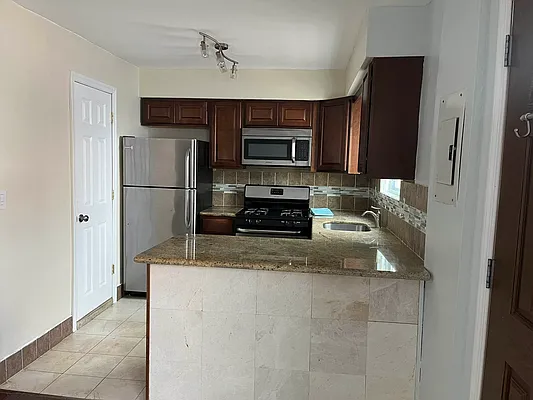 Rented by John R. Real Estate | media 9
