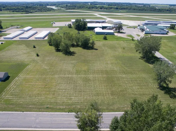 516 Airport Rd, Albert Lea, MN 56007