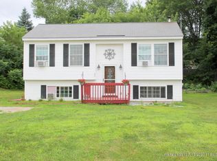 26 Jeffrey St, Lewiston, ME 04240