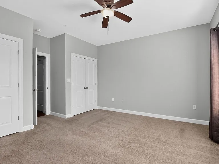1829 Kenilworth Ave #B-209 — Photo 13