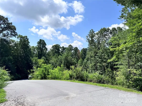 3 Winterhawk Dr #1, Arden, NC 28704