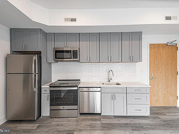 4th image of 1524 South St Unit 314