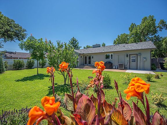 2nd image of 2109 Fremont Dr