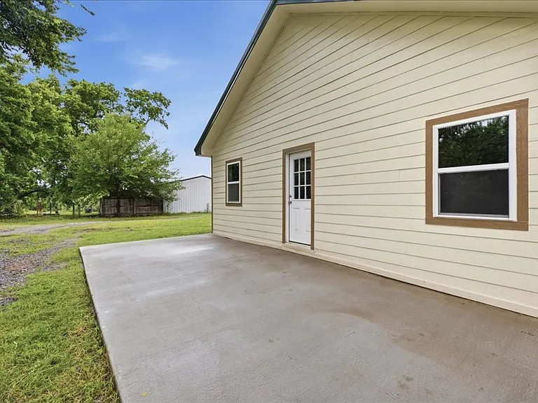 357 Donkey Ln — Photo 14