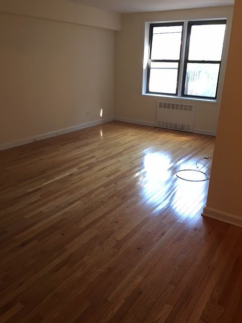 2nd image of 4707 39th St #B4