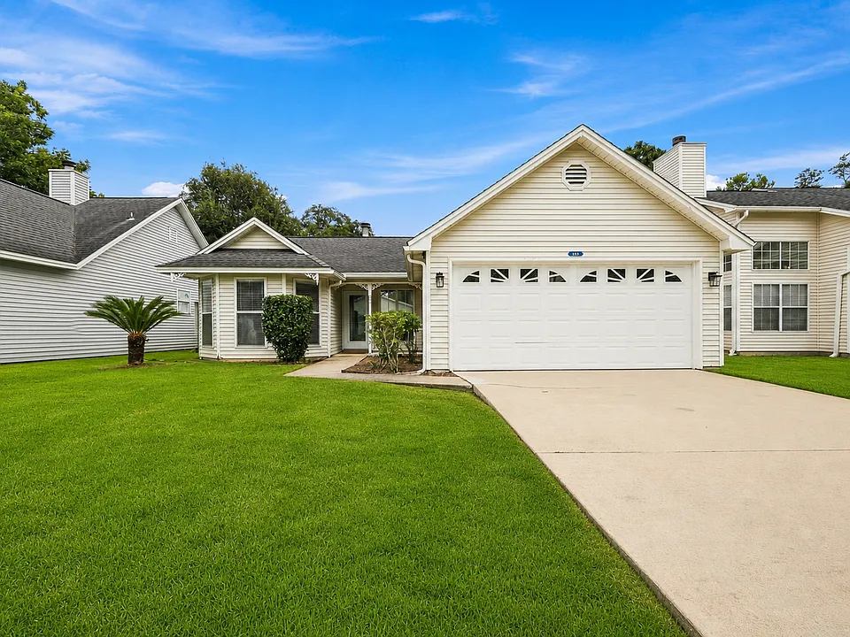 148 Meadowbrook Ct