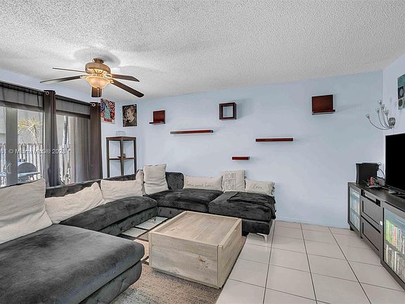 3rd image of 6504 SW 41st Pl #165