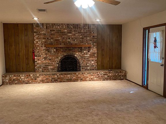 3rd image of 2108 S Richardson Ave