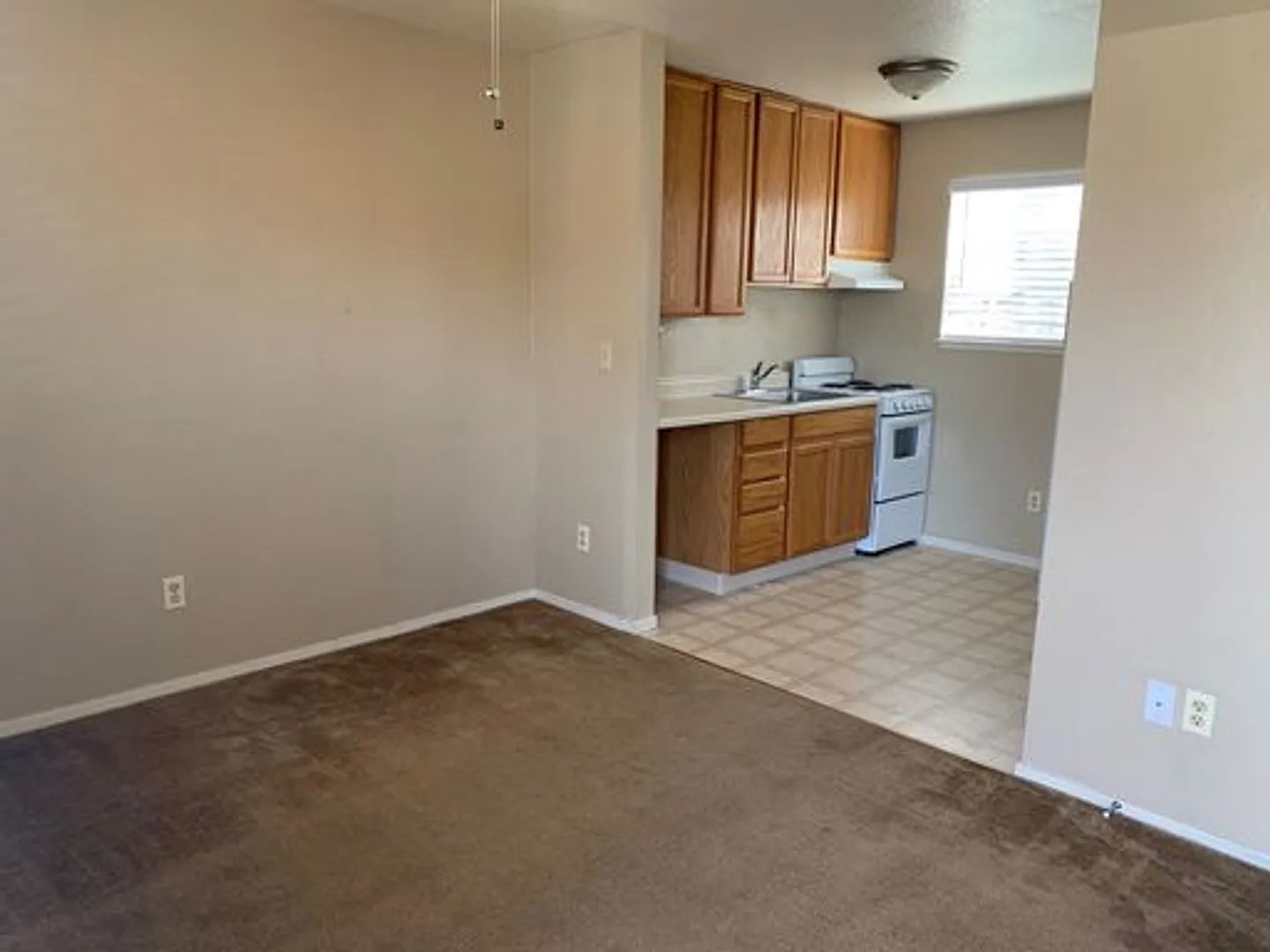 Stonecreek Apartments — Photo 3