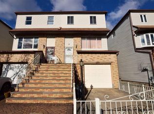 18 Cottonwood Ct, Staten Island, NY 10308