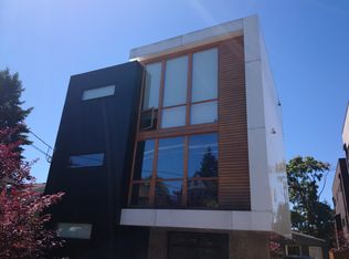 209 12th Ave S, Seattle, WA 98102