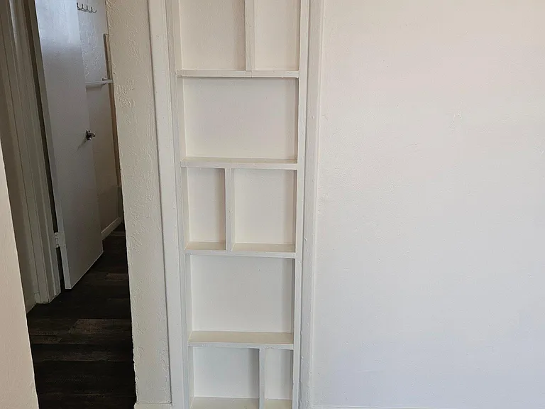 built in bookshelf