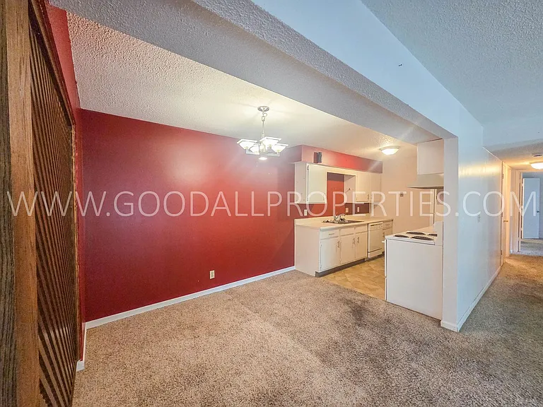 9523 University Ave #6 — Photo 5