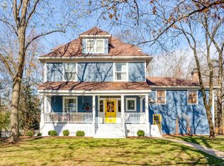 221 E Lockwood Ave, Saint Louis, MO 63119