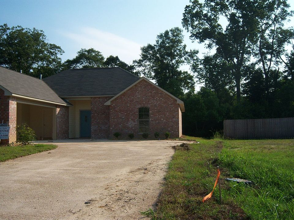 2nd image of 120 Dakota St