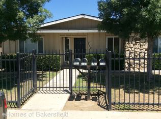 712 Knotts St APT A, Bakersfield, CA 93305
