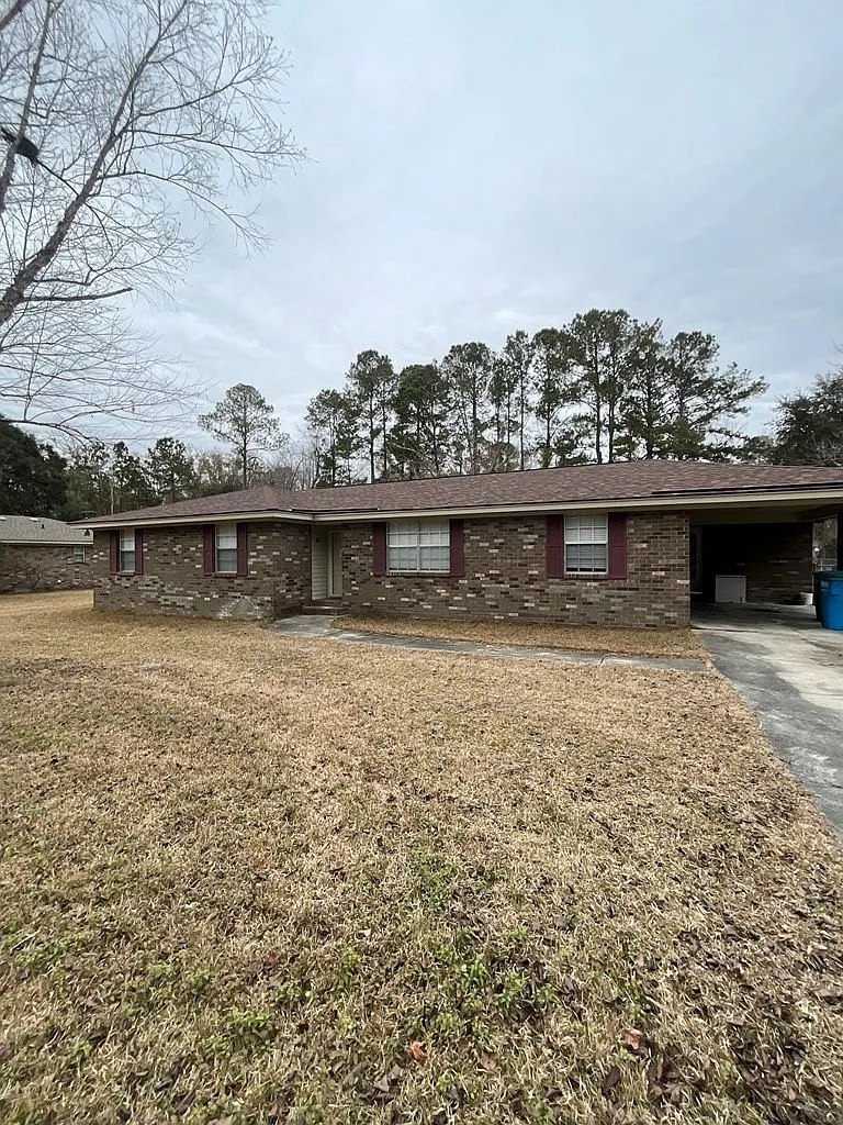 3 bed, 2.0 bath, 1685 sqft, $1,800 — Photo 1