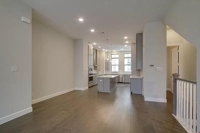 1st image of 1366 Branchwood Pl #1366