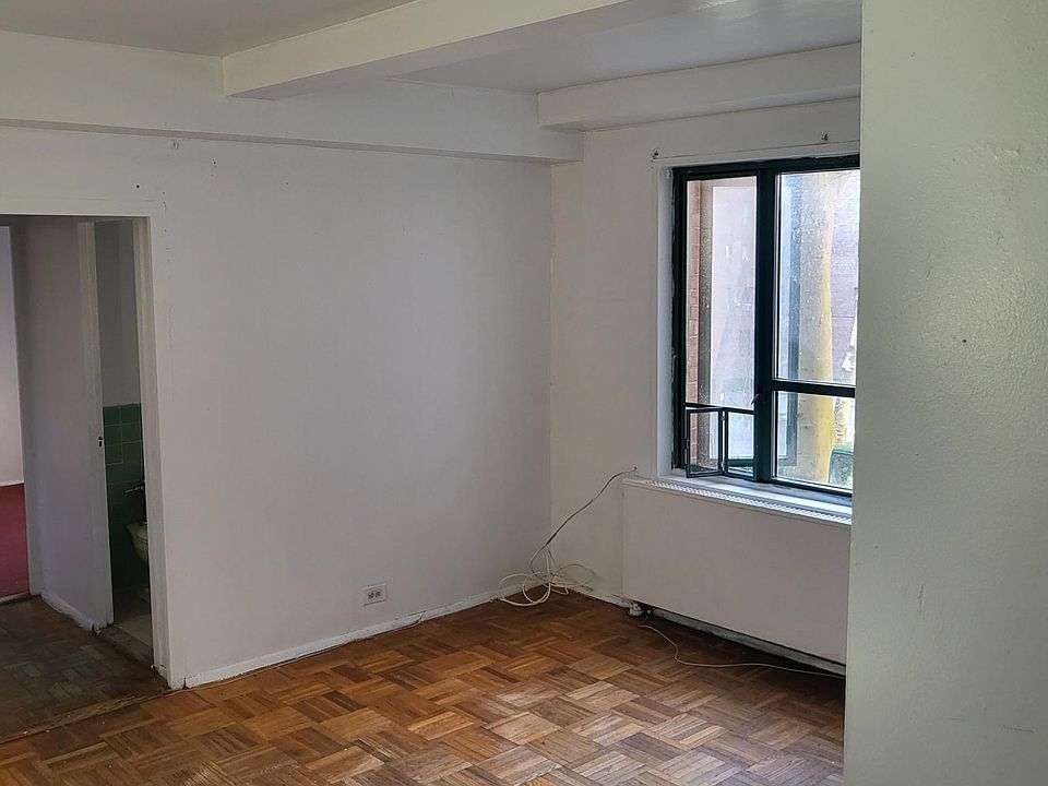 2nd image of 1460 Parkchester Rd APT 2